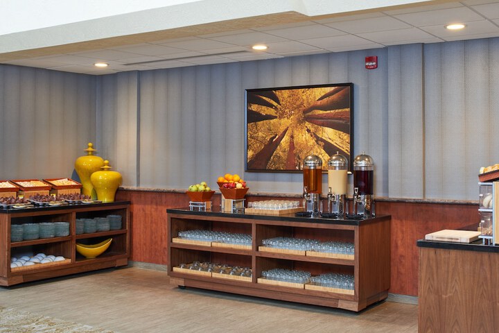 DoubleTree by Hilton Fresno Convention Center