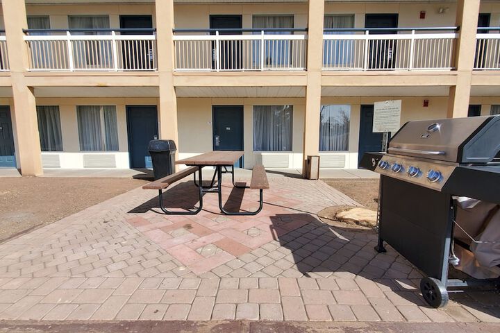 Property Grounds 28 of 28
