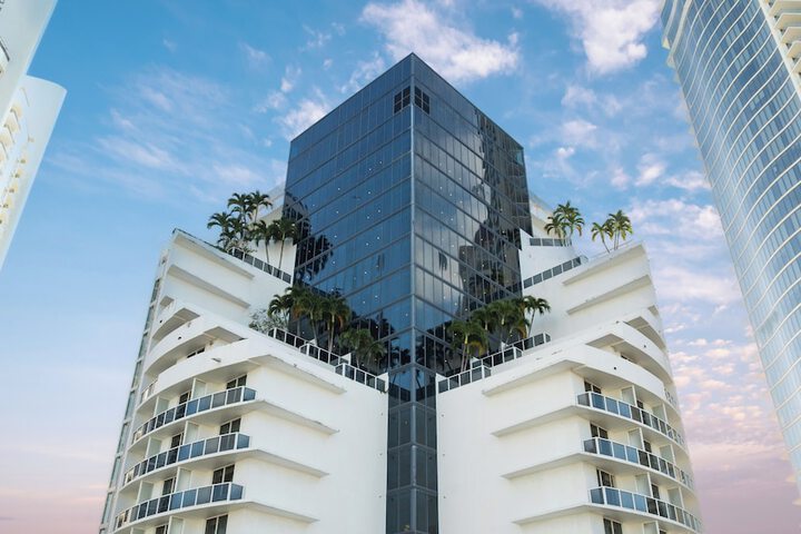 Trump International Beach Resort