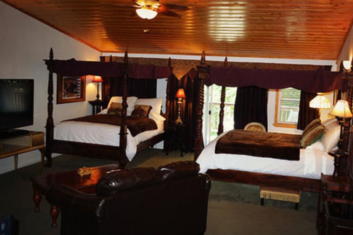 Echo Canyon Spa Resort (Adults Only)