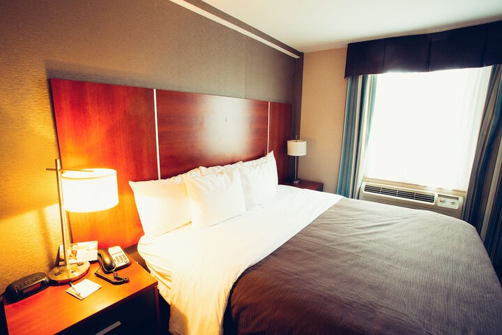 Room 7 of 30