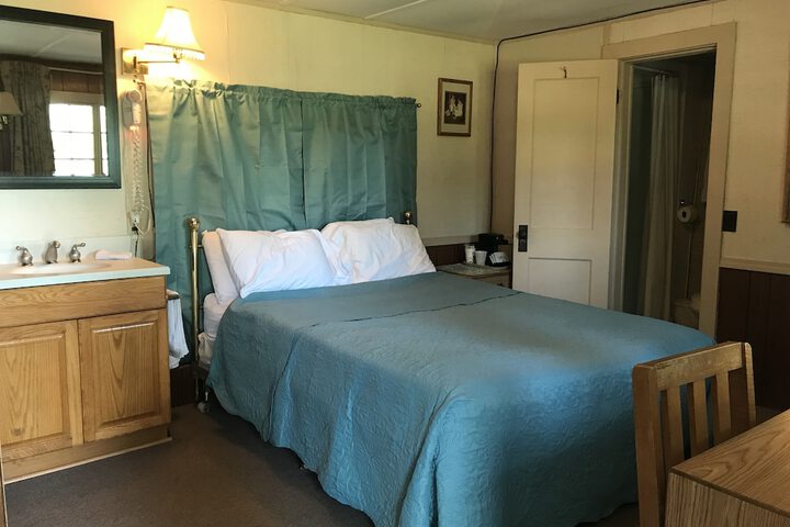 Chamber Lane Motel