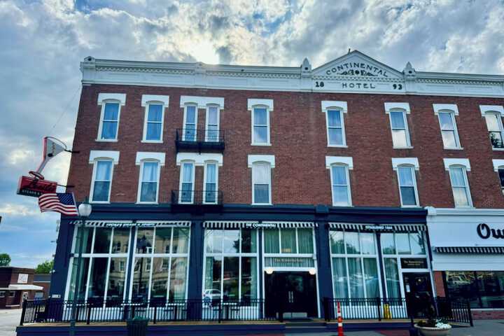 Hotel 3 of 53
