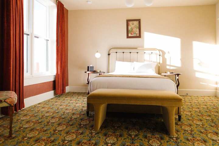 Room 26 of 47