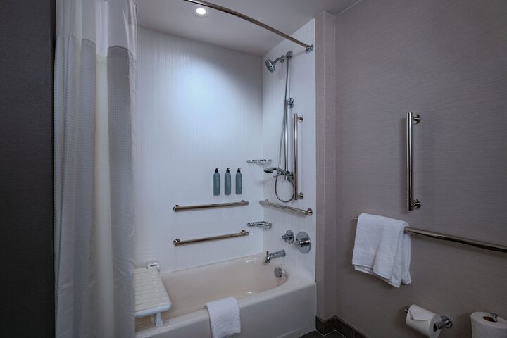 Room 16 of 26