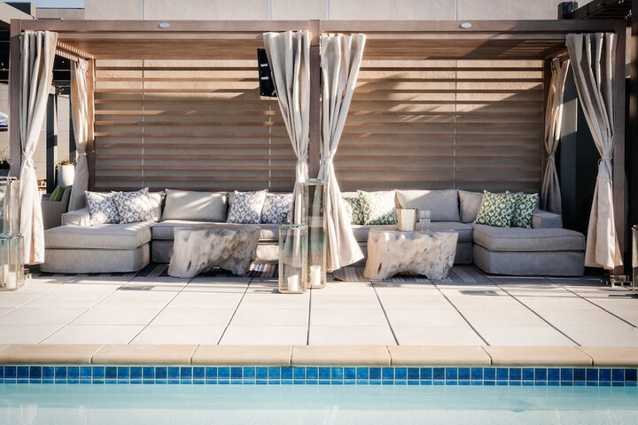 Pool 16 of 85