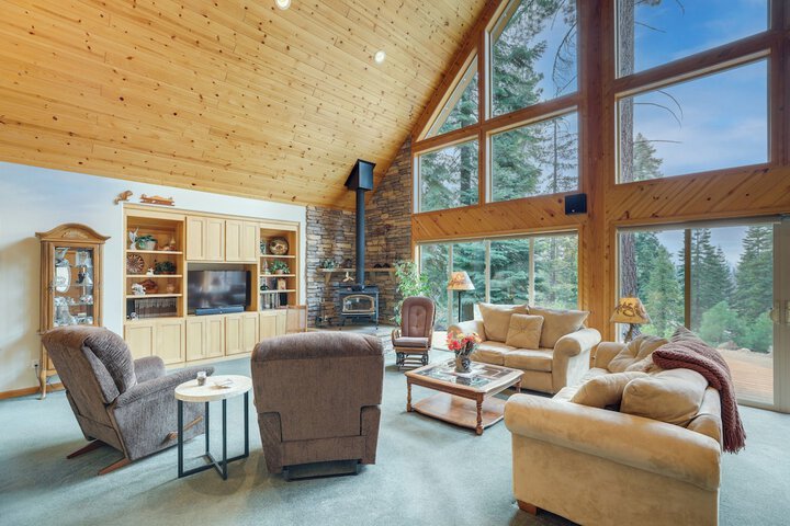 Cozy Chester Home w / Patio & Lake Access!