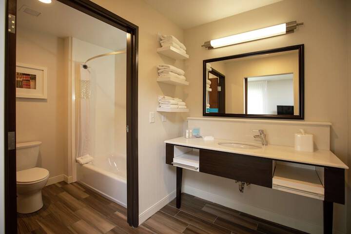 Room 8 of 29