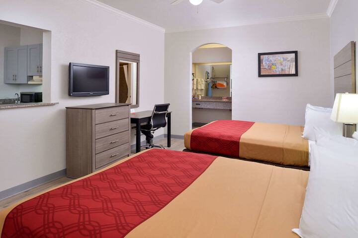 Room 20 of 36