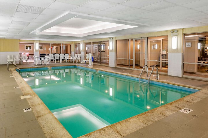 Pool 4 of 53