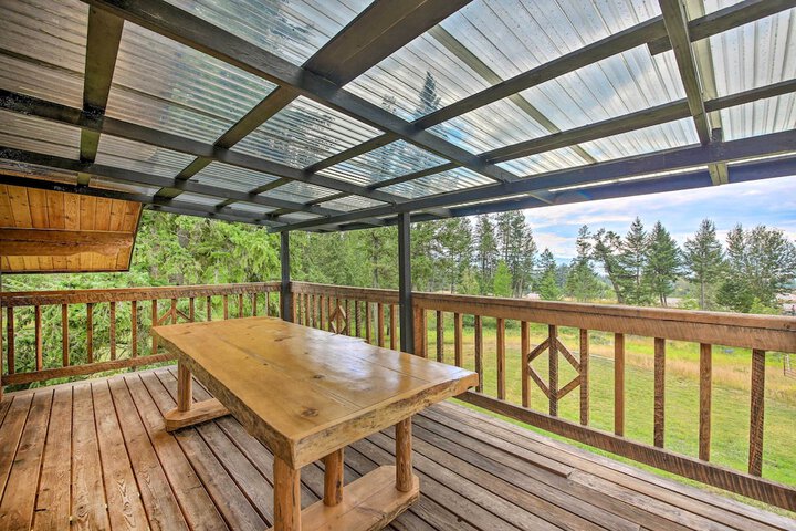 Private Deck & Mtn Views: Family Getaway in Eureka