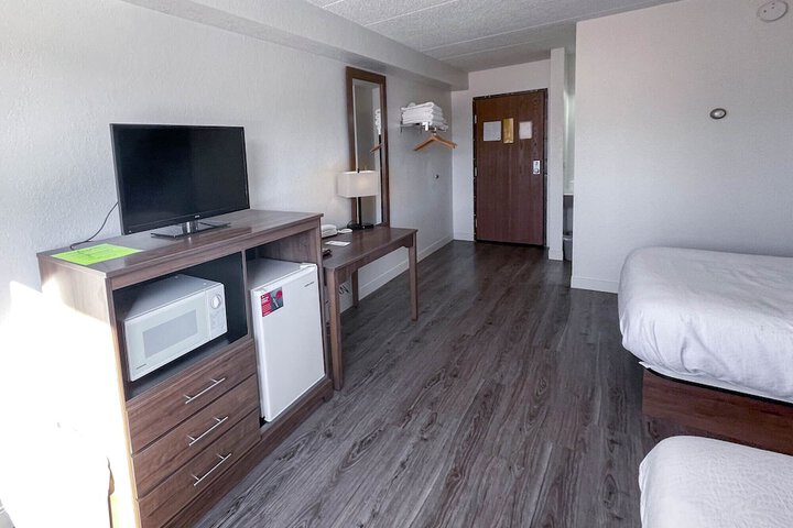 Room 13 of 27