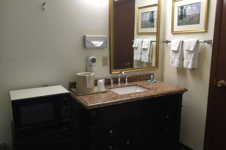 Room 83 of 175