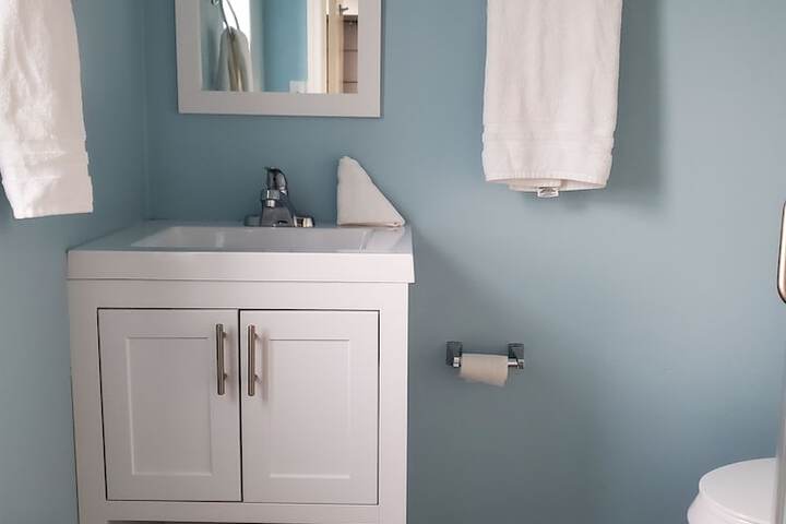 Room 8 of 16