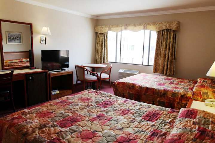 Room 27 of 37