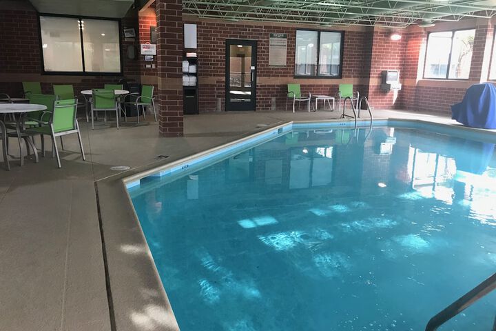 Holiday Inn Express Naperville by IHG