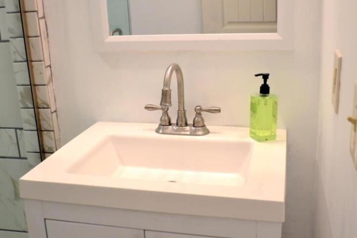 Baby Blue Sky - Price 2bd - Newly remodeled - nearby trails