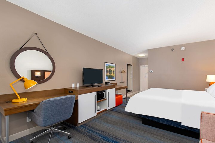 Room 18 of 33