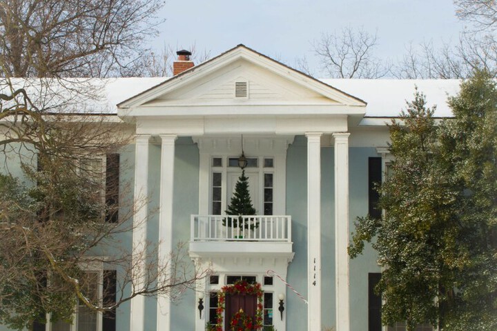 Silver Heart Inn and Cottages