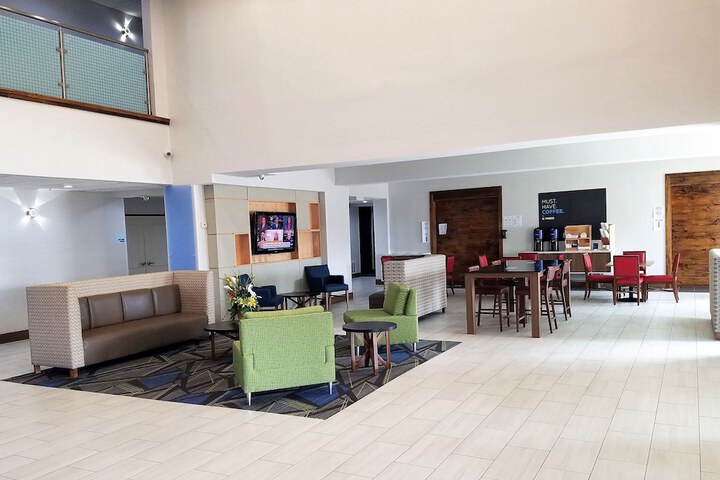 Hotel 6 of 41