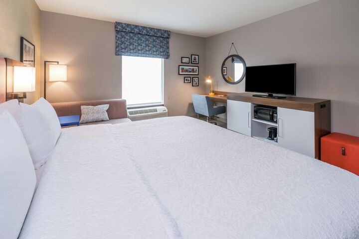 Room 17 of 32