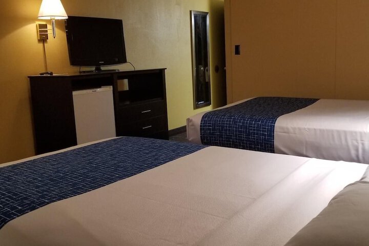 Room 8 of 14
