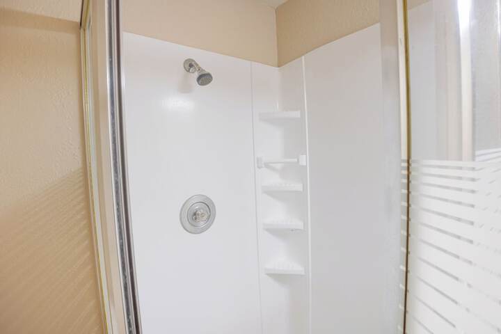 Room 103 of 128