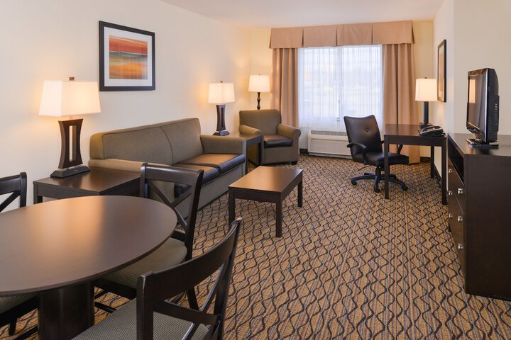 Holiday Inn Poplar Bluff by IHG
