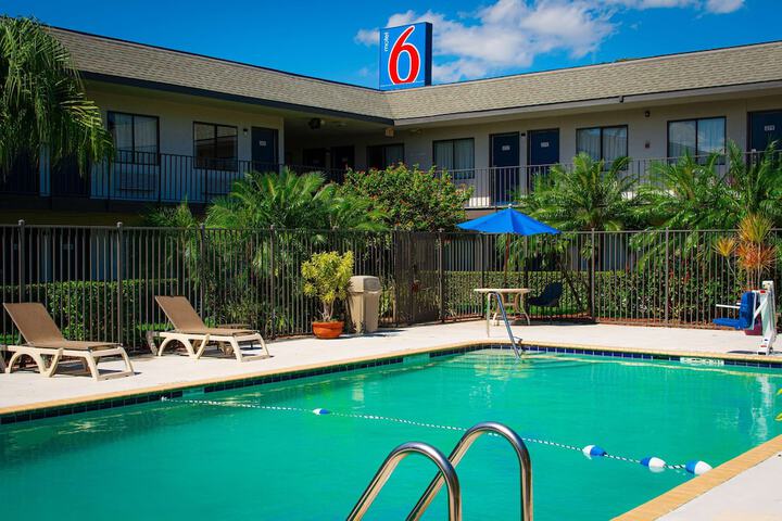 Pool 8 of 55