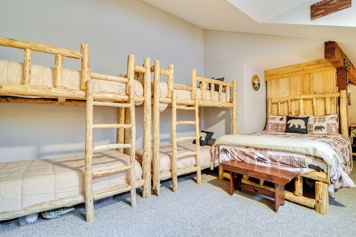 Cozy Bartlett Condo w / Deck & Resort Amenities!