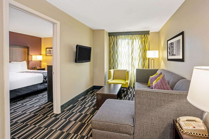Room 17 of 49