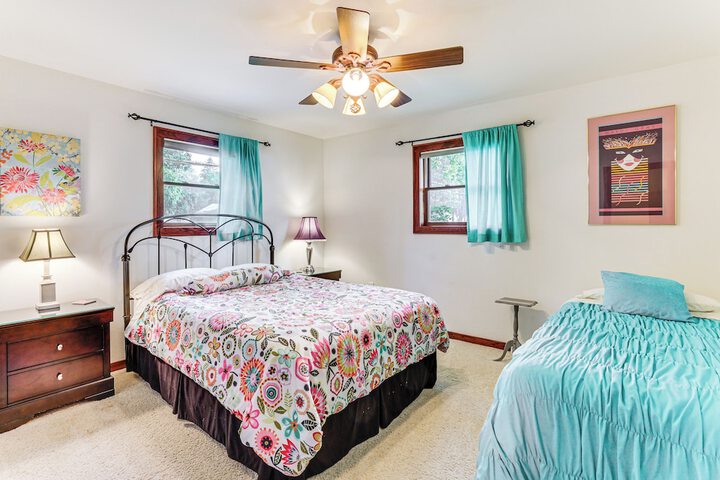Spacious Edgerton Home w / Private Beach & Views!