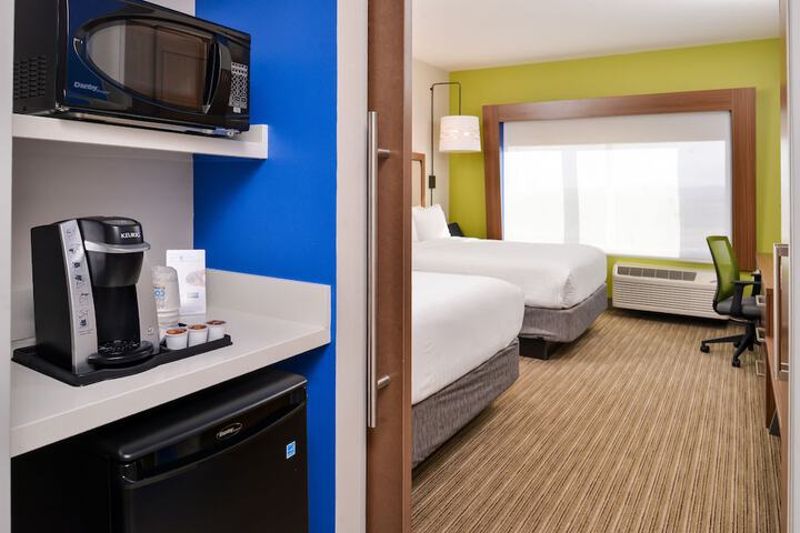 Room 35 of 64