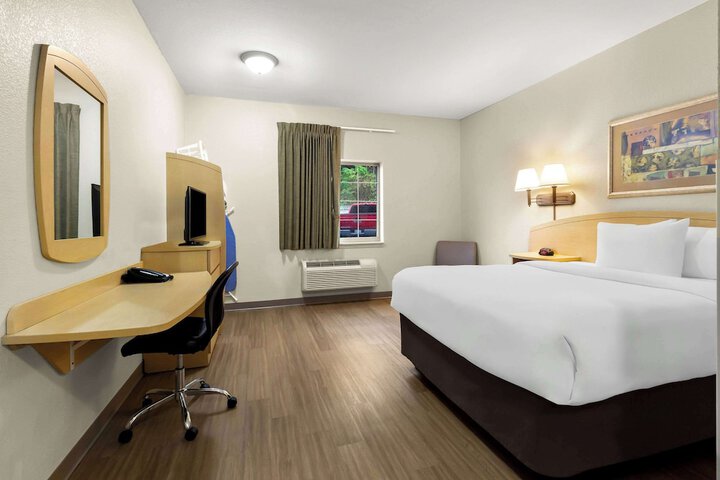 Room 14 of 27