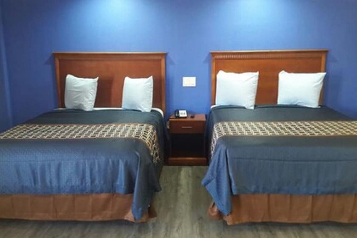 Paris Inn