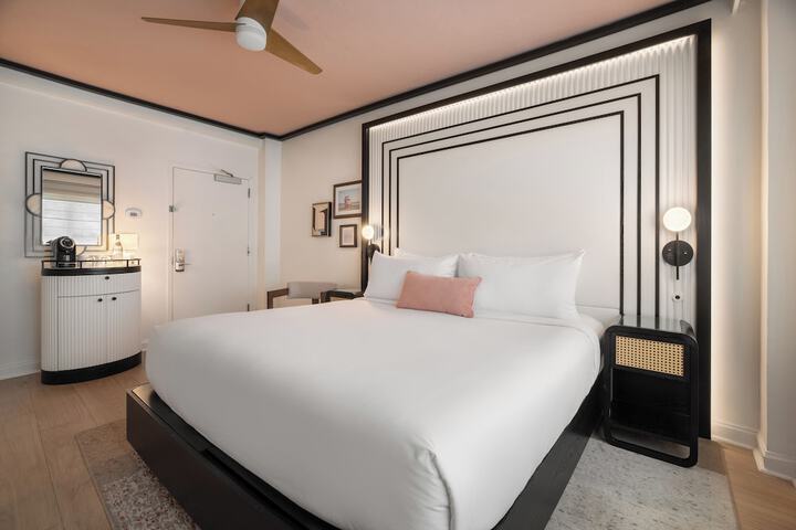 Room 26 of 71