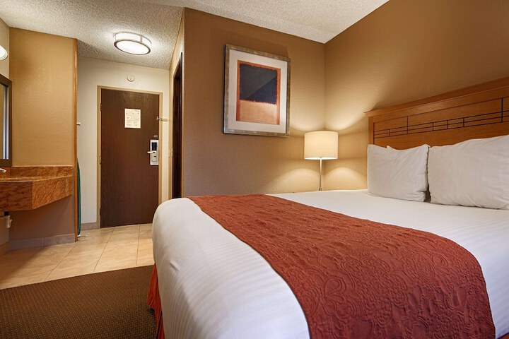 Room 14 of 39
