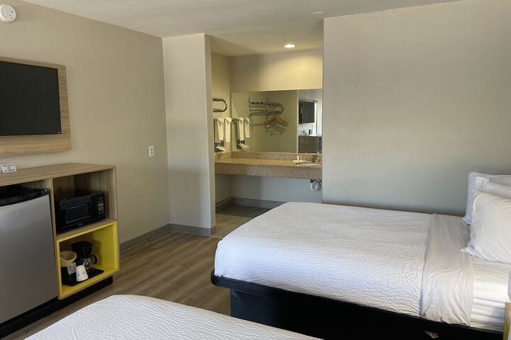 Room 27 of 50