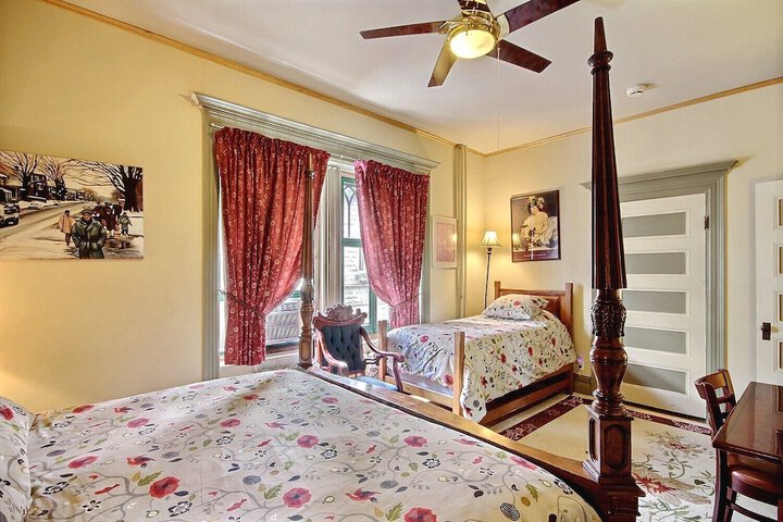 Room 35 of 49