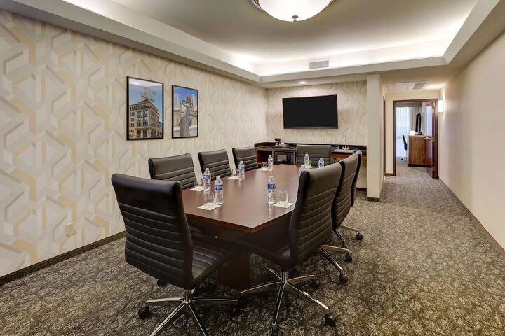 Room 13 of 60