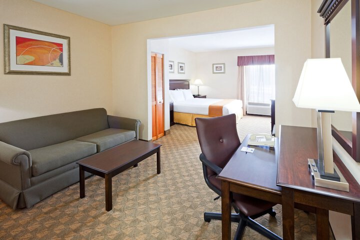 Room 26 of 49