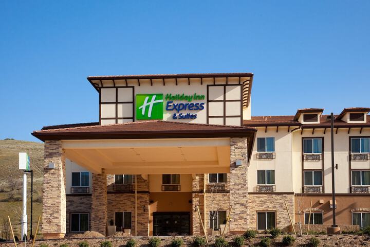 Holiday Inn Express & Suites Frazier Park by IHG