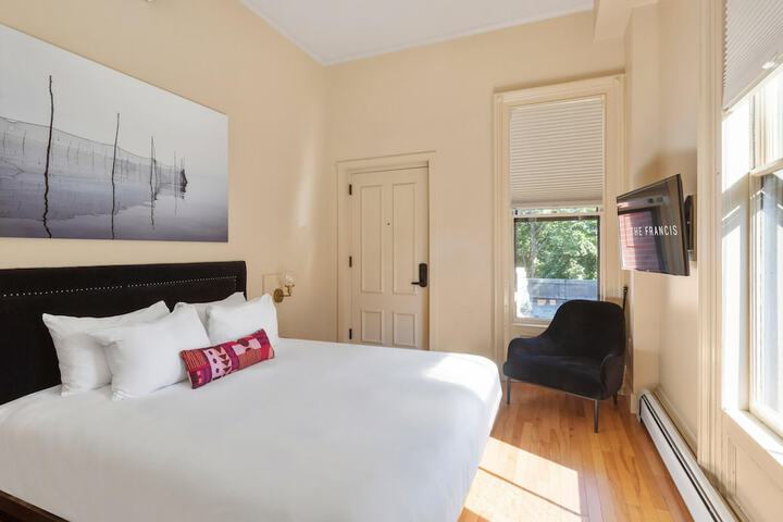 Room 43 of 53