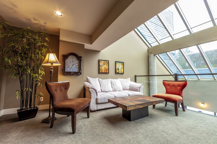 Hotel Interior 10 of 45