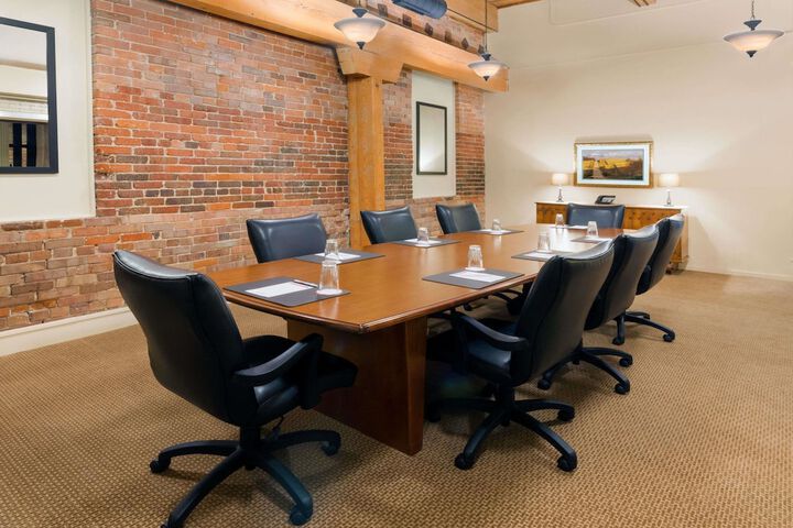 Hawthorn Extended Stay by Wyndham Rome