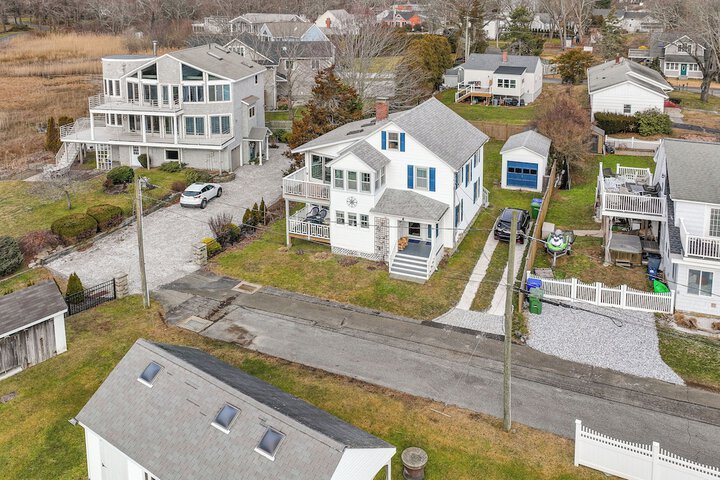 Westbrook Home w / Ocean Views - Walk to Beach