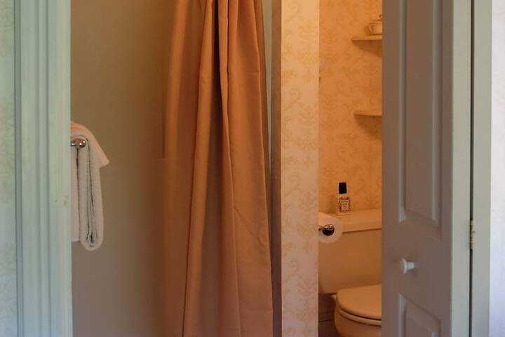 Room 20 of 34