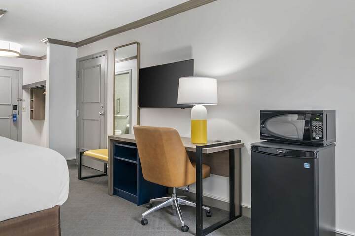 Room 12 of 36