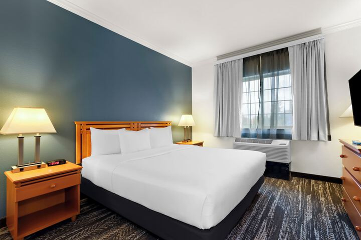 Room 15 of 29