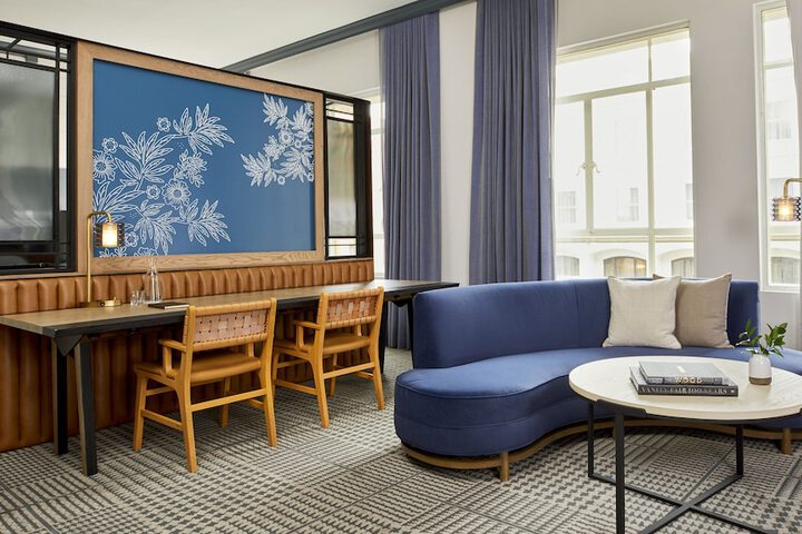 Room 34 of 118